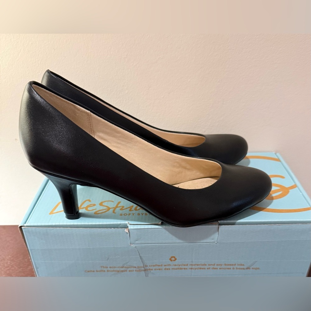 Life Stride Black Heeled Shoes
